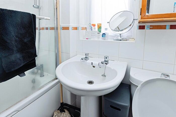 2 Bedroom End Of Terrace House For Sale In Bierley House Avenue, Bradford, BD4