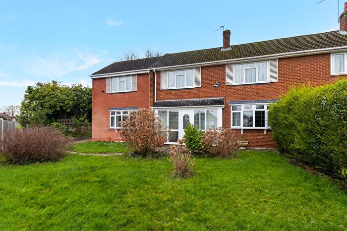 3 Bedroom Semi Detached House For Sale In Richards Close, Malvern, WR14