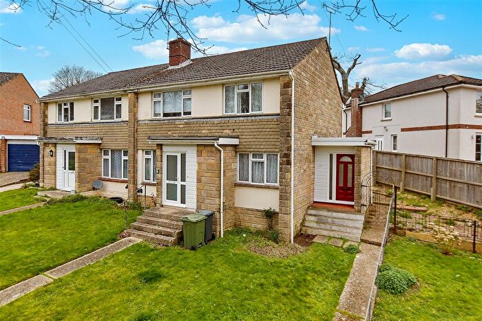 2 Bedroom Maisonette For Sale In Chestnut Close, Newport, Isle Of Wight, PO30