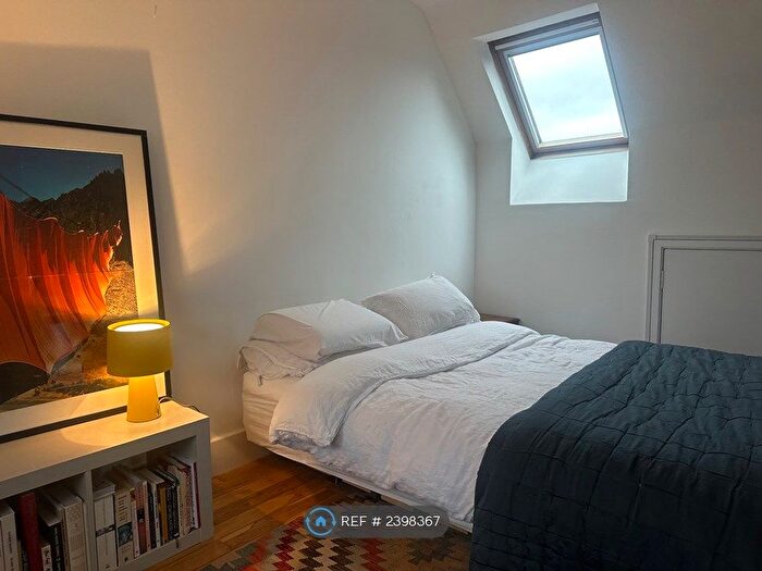 2 Bedroom Semi-Detached House To Rent In Meynell Gardens, London, E9