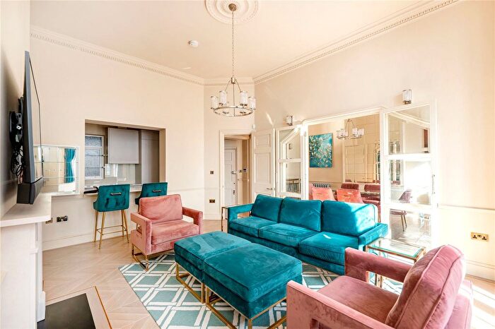 2 Bedroom Flat For Sale In Green Street, Mayfair, London, W1K