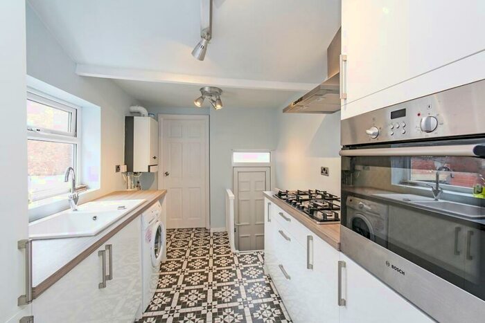 3 Bedroom Flat To Rent In Westbourne Avenue, Saltwell, Gateshead, Tyne And Wear, NE8