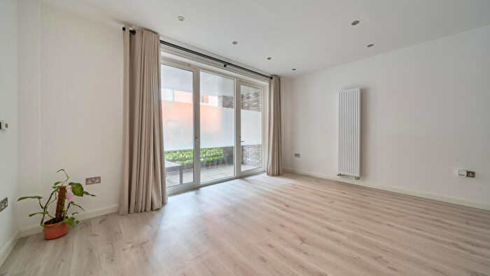 1 Bedroom Flat For Sale In Bishop Apartments, Frogley Park, Barking Riverside, IG11