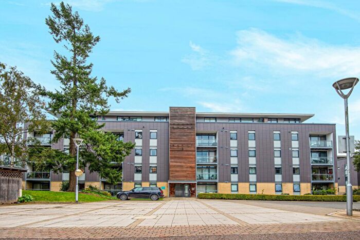 2 Bedroom Flat To Rent In Newsom Place, St Albans, AL1