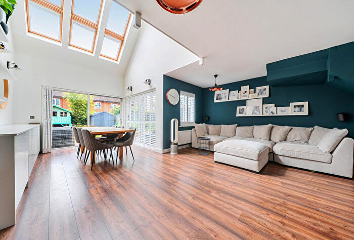 4 Bedroom House For Sale In Priddy Place, Redhill, Surrey, RH1
