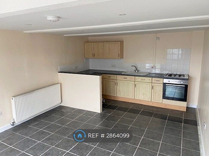 1 Bedroom Flat To Rent In Station Road, Cardigan, SA43