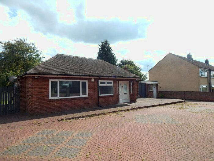 3 Bedroom Bungalow To Rent In West Park Road, Batley, WF17