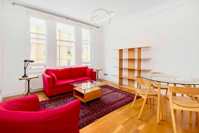 2 Bedroom Flat To Rent In Ridgmount Gardens, London, WC1E