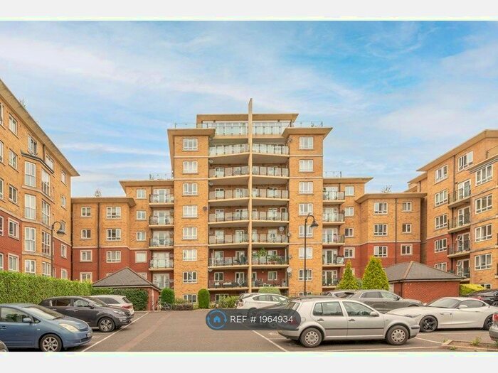 2 Bedroom Flat To Rent In Glebelands Close, London, N12