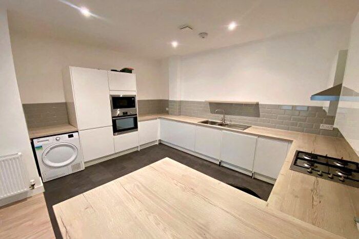 2 Bedroom Flat To Rent In Fishponds Road, Bristol, BS5