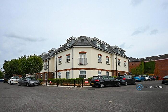 2 Bedroom Flat To Rent In Brighton Road, Horsham, RH13