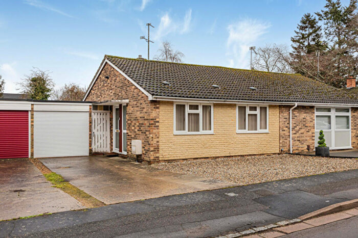2 Bedroom Semi-Detached Bungalow For Sale In Shelley Close, Abingdon, OX14