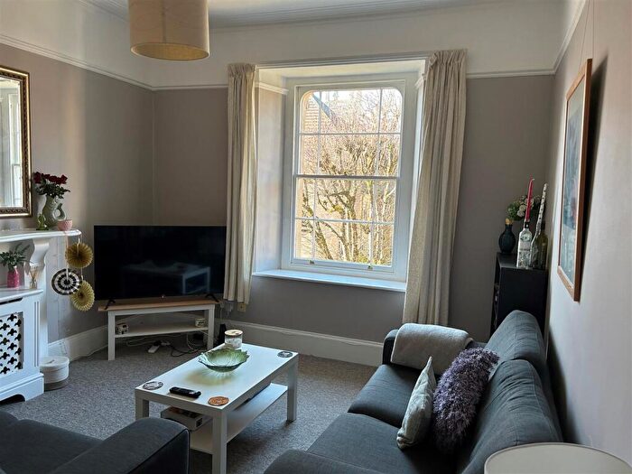 2 Bedroom Flat To Rent In Chertsey Road, Bristol, BS6