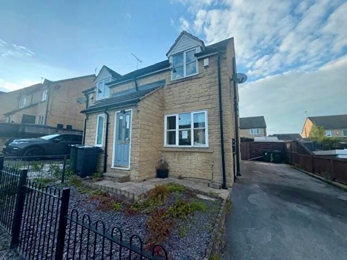 2 Bedroom Semi Detached House For Sale In Cavendish Road, Idle, Bradford, BD10