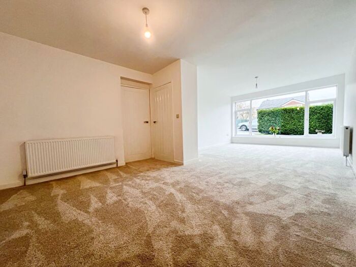 3 Bedroom Bungalow For Sale In Hough Fold Way, Harwood, Bolton, BL2