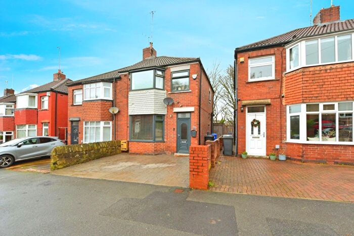 3 Bedroom Semi Detached House For Sale In Watersmeet Road, Sheffield, South Yorkshire, S6