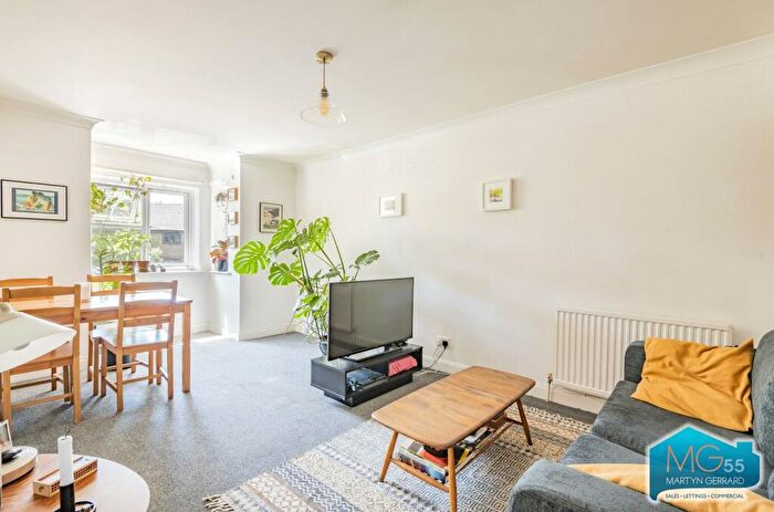 1 Bedroom Apartment To Rent In Hannay Lane, Crouch End, London, N8