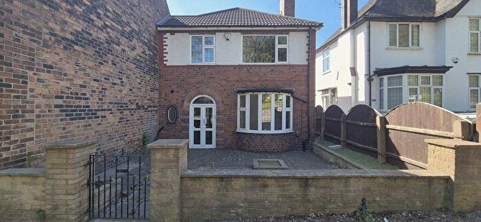 3 Bedroom Link Detached House For Sale In Etruria Road, Basford, Stoke-on-Trent, ST4