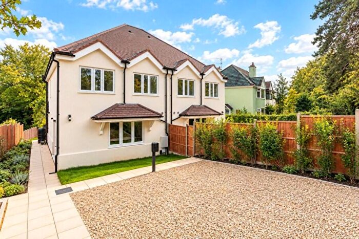 3 Bedroom Terraced House To Rent In Weyside Road, Guildford, GU1