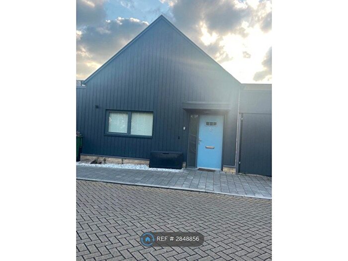 4 Bedroom Semi Detached House To Rent In Lawes Way, Barking, IG11