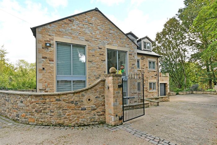 4 Bedroom Detached House For Sale In Soaper Lane, Dronfield, S18
