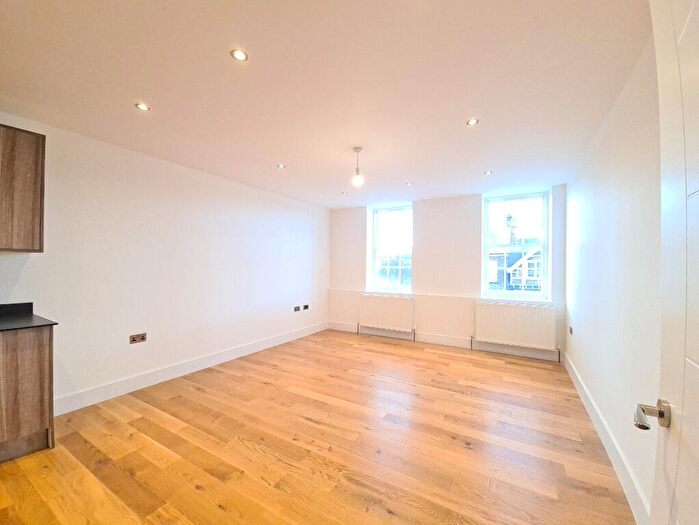 1 Bedroom Flat To Rent In High Street South, Dunstable, LU6