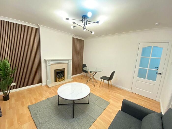 1 Bedroom Flat To Rent In Oldcroft Place, City Centre, Aberdeen, AB16