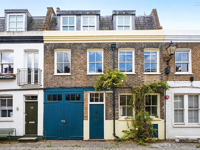 2 Bedroom Mews For Sale In Pindock Mews, London, W9