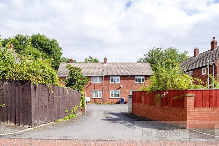 3 Bedroom Semi-Detached House To Rent In Barkwood Road, Rowlands Gill, NE39