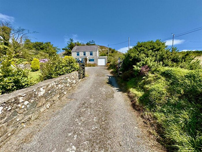 3 Bedroom Detached House To Rent In Garnfadryn, Pwllheli, LL53