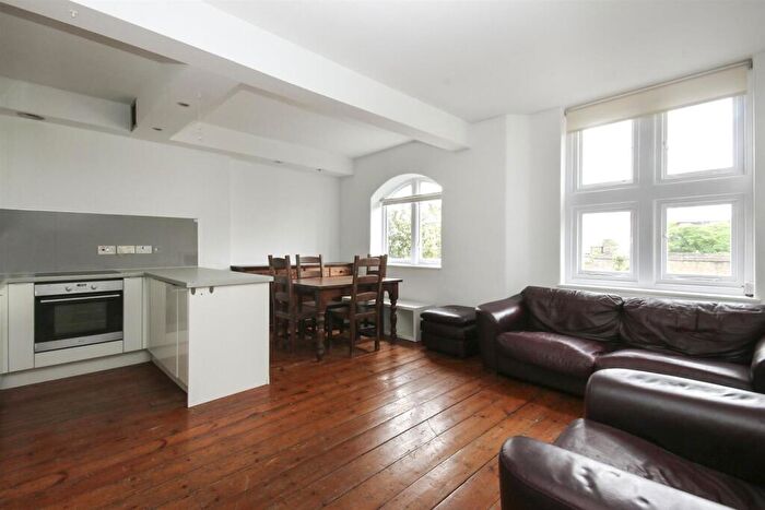 2 Bedroom Apartment To Rent In Blackstock Road, London, N5