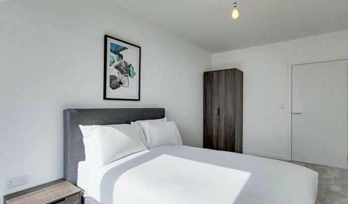 3 Bedroom Flat For Sale In Shipbuilding Way, London, Greater London, , London, E13