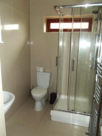 5 Bedroom Flat To Rent In Egerton Road, Manchester, M14