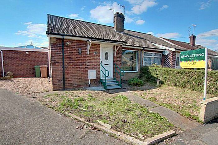 3 Bedroom Semi-Detached Bungalow To Rent In Ingram Avenue, Bilton, HU11