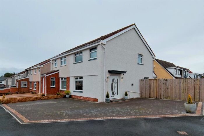 3 Bedroom Semi-Detached House For Sale In Ringwell Gardens, Stonehouse, ML9