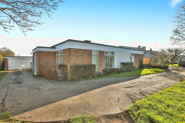 4 Bedroom Detached Bungalow For Sale In Norwich Road, Tacolneston, Norwich, NR16