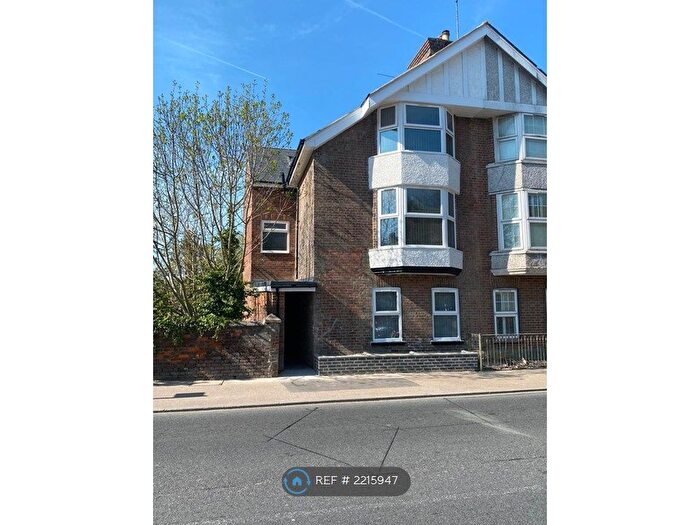 1 Bedroom Flat To Rent In High Wycombe, London, HP11