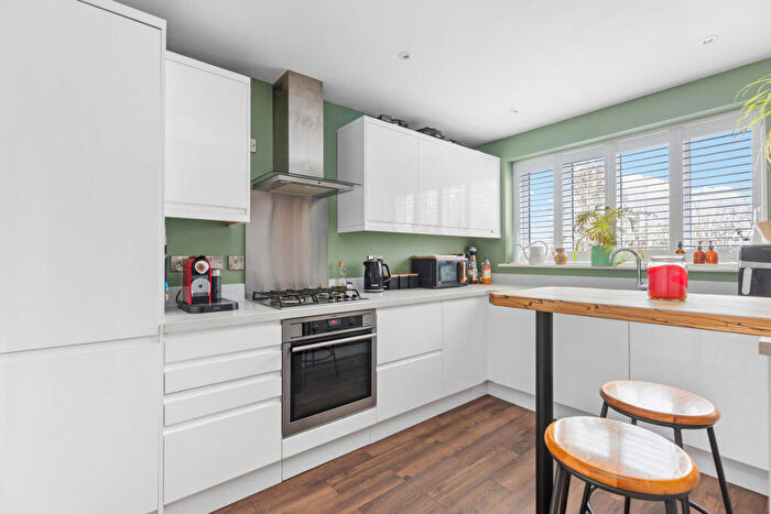 3 Bedroom Terraced House For Sale In Birdham Road, Chichester, PO20