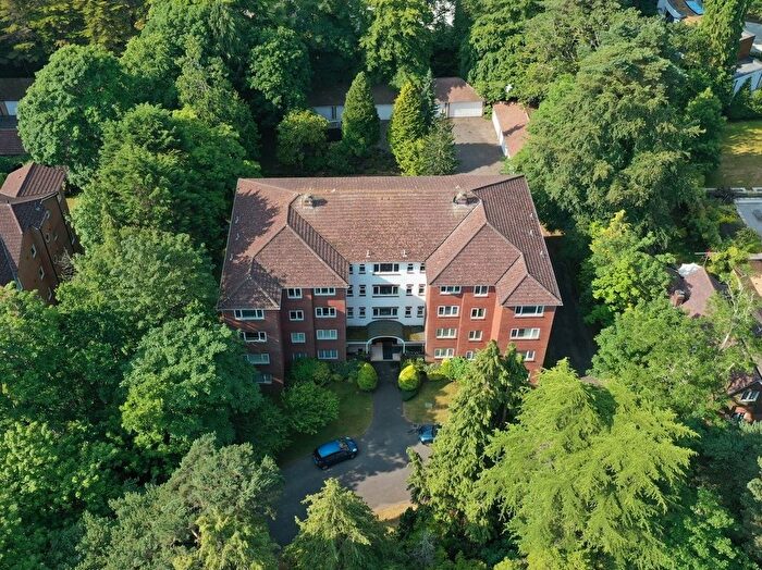 3 Bedroom Flat For Sale In Balcombe Road, Branksome Park, Poole, BH13