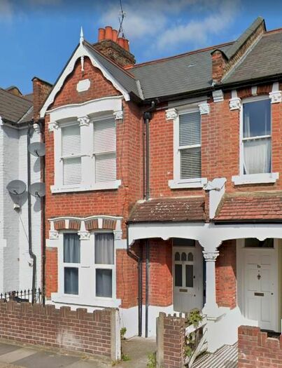 2 Bedroom Flat To Rent In Dunraven Road, London, W12