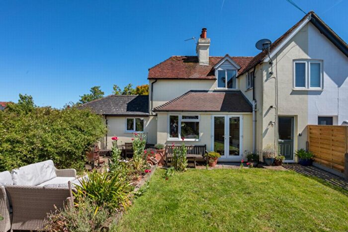 2 Bedroom Cottage For Sale In Old Saltwood Lane, Saltwood, CT21