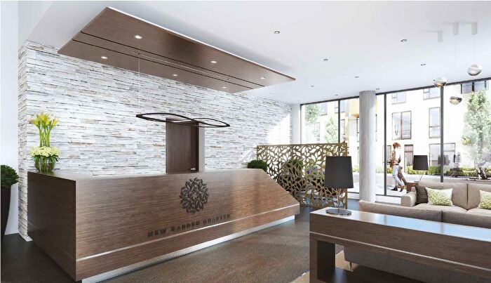 1 Bedroom Flat To Rent In Waterman House, London, E15