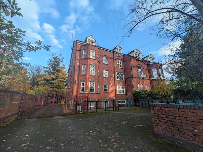 2 Bedroom Flat To Rent In Withington Road, Whalley Range, Manchester, M16