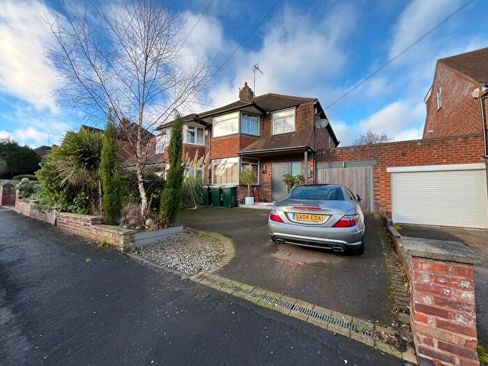 3 Bedroom Semi-Detached House To Rent In Salisbury Avenue, Styvechale, Coventry, CV3