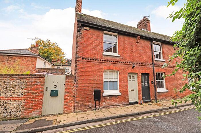 2 Bedroom End Of Terrace House To Rent In Colebrook Street, Winchester, SO23