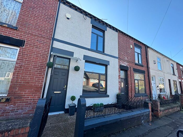 3 Bedroom Terraced House To Rent In James Street, Little Lever, Bolton, BL3