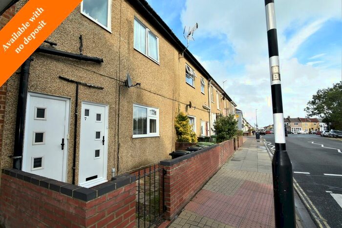1 Bedroom Apartment To Rent In New Road Silver Sub, Portsmouth, PO2