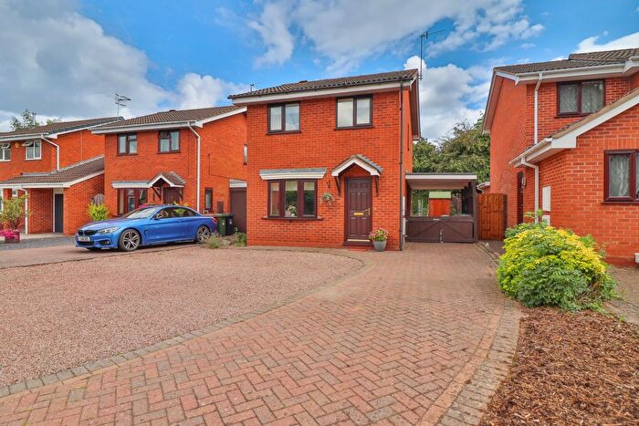 3 Bedroom Detached House For Sale In Roach Close, Worcester, WR5