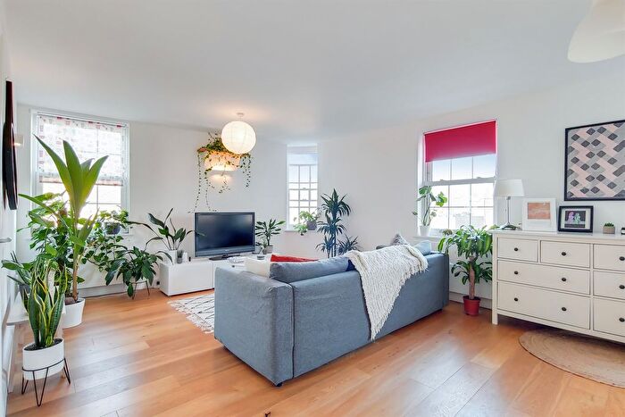 2 Bedroom Flat For Sale In Walters House, London Road, Norbury, SW16