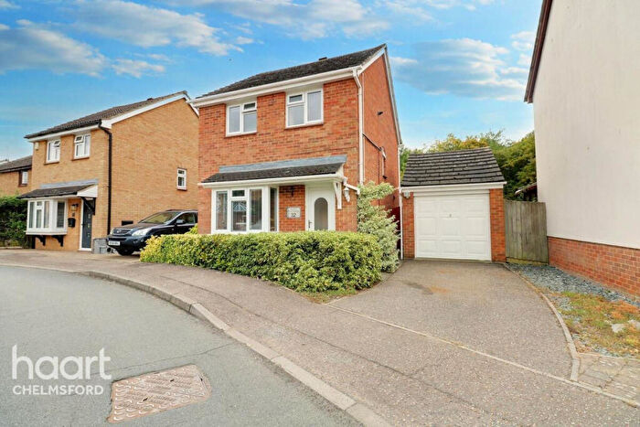 3 Bedroom Detached House For Sale In Flintwich Manor, Chelmsford, CM1